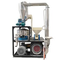 Какъв е принципът на работа на фреза за пластмаса?